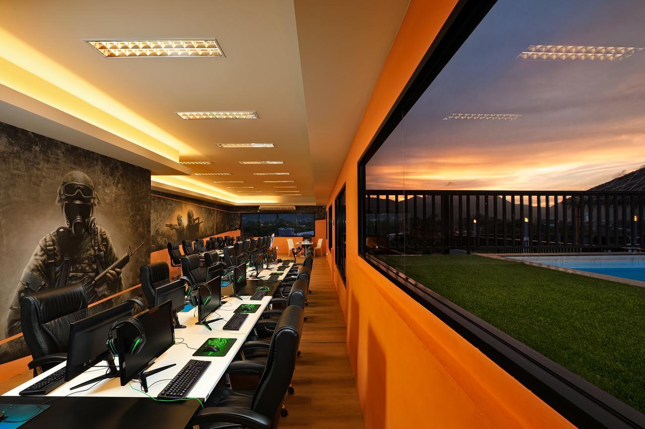 צ'אלונג Gamers Paradise Hotel מראה חיצוני תמונה